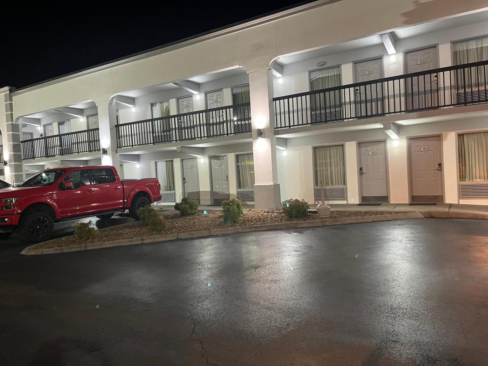 西诺克斯维尔速8酒店 諾克斯維爾 外观 照片
